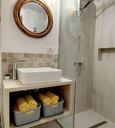 Casa Elenis بيت ضيافة